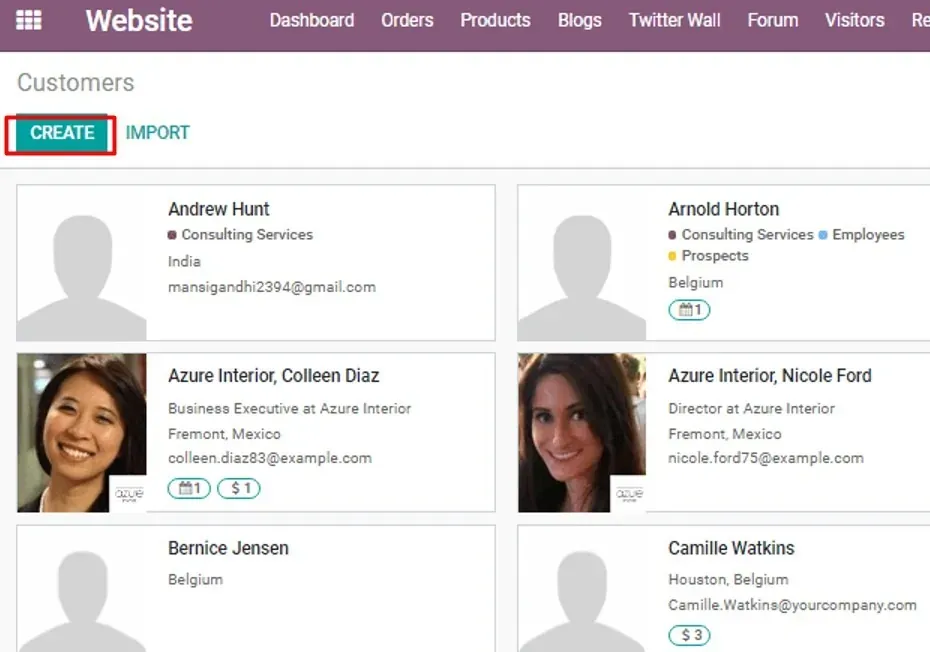 Captura de pantalla del módulo de Sitio Web, la pestaña de Clientes --> Crear